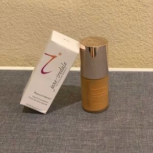 Jane Airedale Beyond Matte Foundation - M10